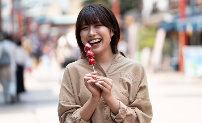  Apa Itu Strawberry Generation dan Kenapa Disebut Angkatan “Lembek”?