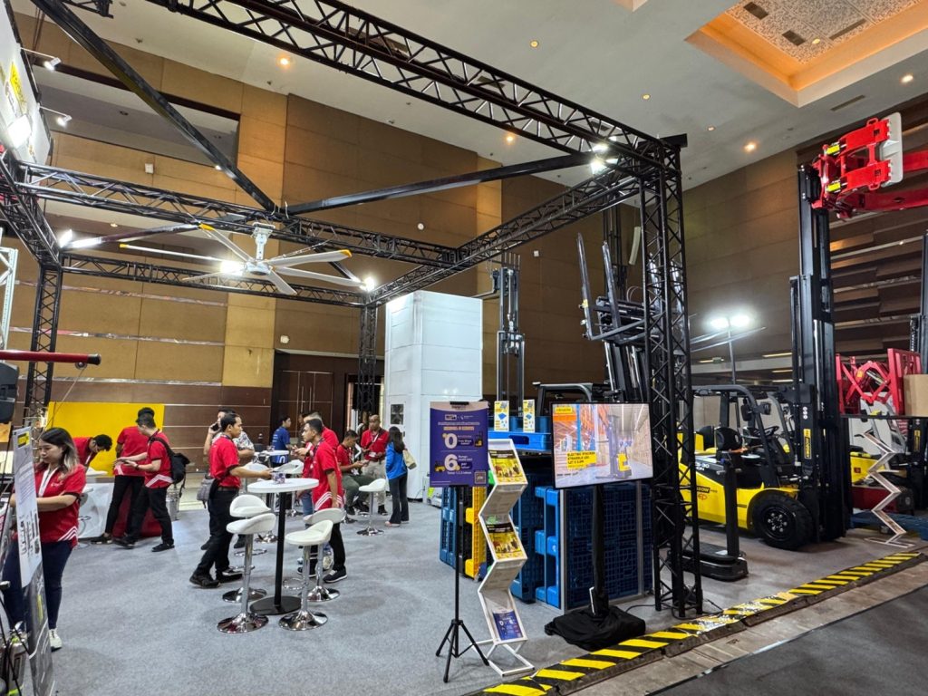 Potret booth Kawan Lama Solution di acara Forklift Indonesia 2025